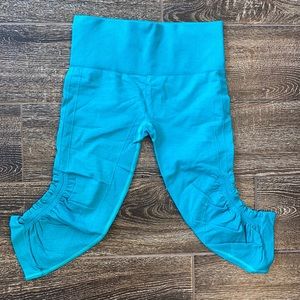 Lululemon Ebb and Flow Crop